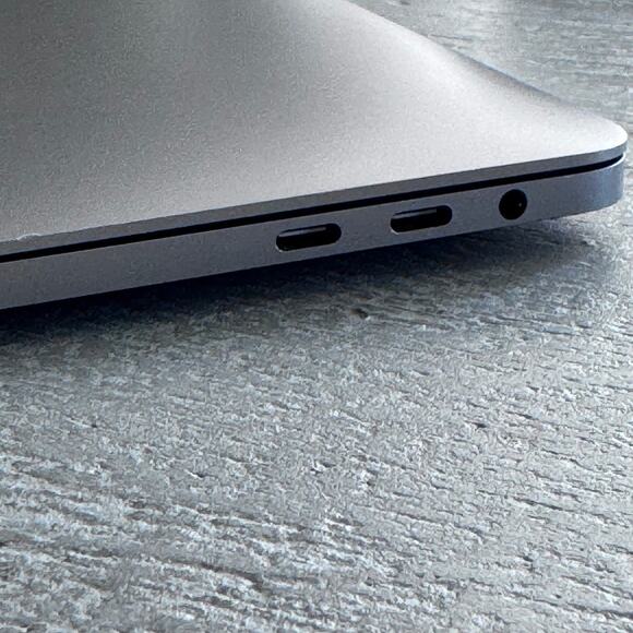 MacBook Pro 13” 2018 i5 8GB 256GB SSD – Works Great, Needs Battery, Minor Flaws - Picture 3 of 9